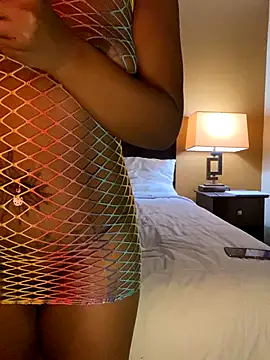 Snapshot of StaciDiamond chatting on 24, 11, 2025 StaciDiamond online show from 24, 11, 2025