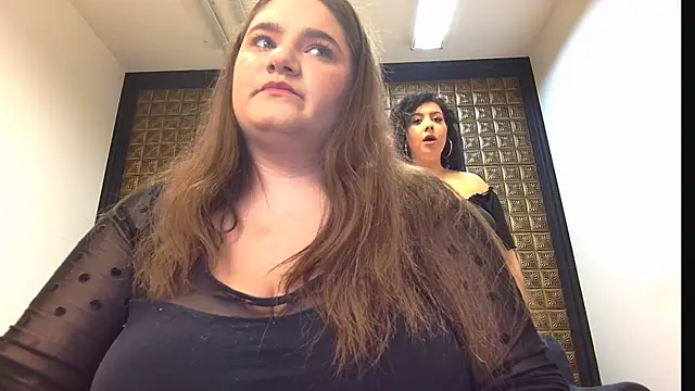 Snapshot of LissaBigTitts chatting on 25, 10, 2025 LissaBigTitts online show from 25, 10, 2025