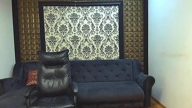 Snapshot of LissaBigTitts chatting on 7, 11, 2025 LissaBigTitts online show from 7, 11, 2025