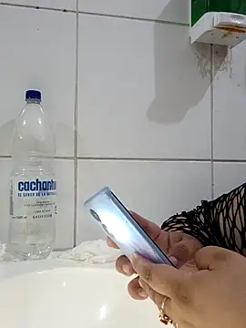 Snapshot of francheskaaaaaaaa22ot chatting on 24, 10, 2025 francheskaaaaaaaa22ot online show from 24, 10, 2025