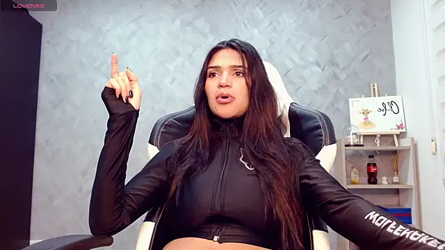 Roxxi 2110 online show from 29, 11, 2025