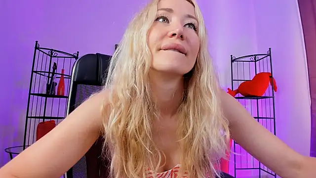 AstraMonroe online show from 8, 7, 2026