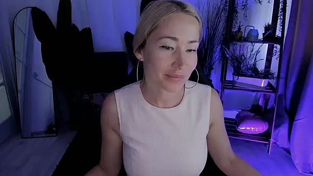 AstraMonroe online show from 17, 7, 2026