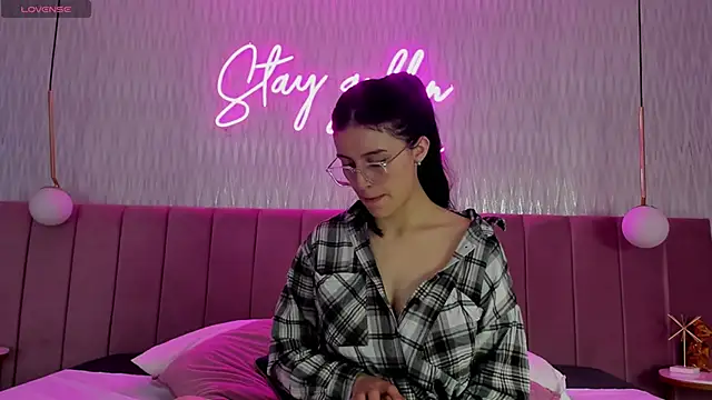 Snapshot of maddy_jaclsonw chatting on 19, 9, 2025 maddy jaclsonw online show from 19, 9, 2025