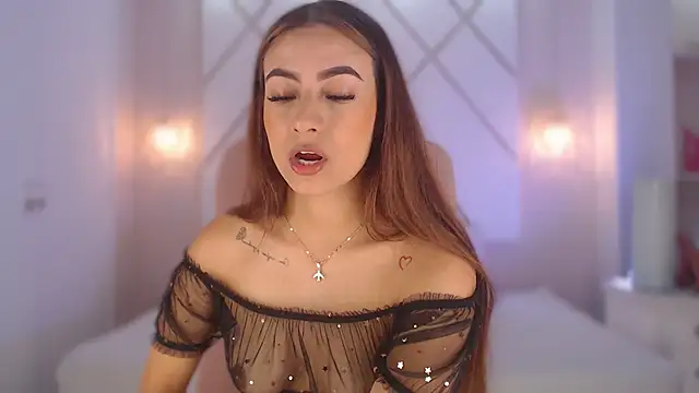 isabellashine online show from 10, 9, 2025