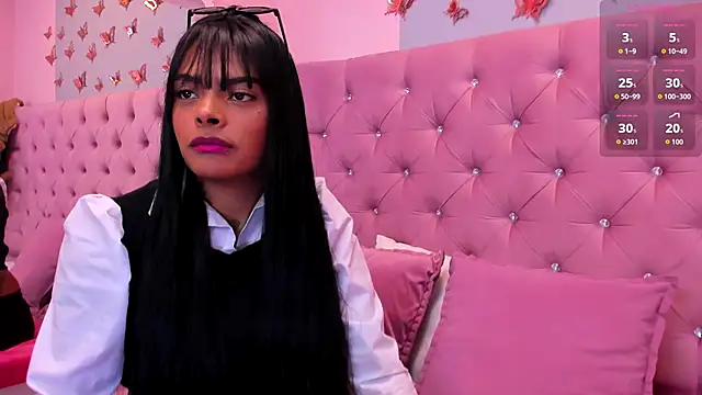 Snapshot of EmmaEbony_ chatting on 11, 9, 2025 EmmaEbony online show from 11, 9, 2025