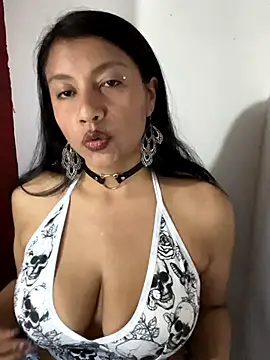 Snapshot of Bamby_milflatina chatting on 6, 11, 2025 Bamby milflatina online show from 6, 11, 2025