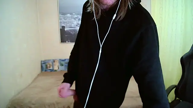 Snapshot of AdamDickens chatting on 18, 12, 2025 AdamDickens online show from 18, 12, 2025