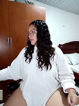 Ivy horse  online show from 18, 12, 2025