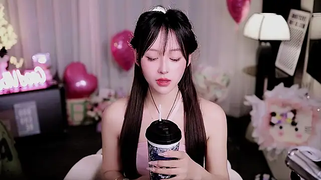 coward by online show from 28, 3, 2026