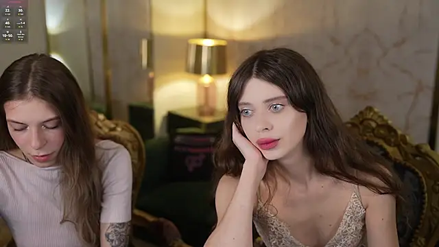 Snapshot of Regina_Sweet054 chatting on 13, 11, 2025 Regina Sweet054 online show from 13, 11, 2025