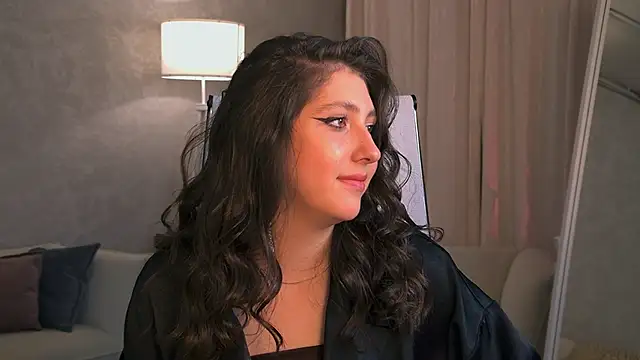 Mary Miiller online show from 23, 9, 2025