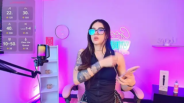 Alice Vixen online show from 6, 11, 2025