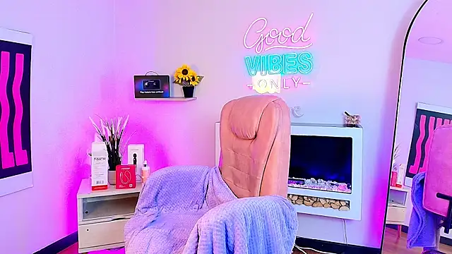 Snapshot of Alice_Vixen chatting on 26, 5, 2026 Alice Vixen online show from 26, 5, 2026
