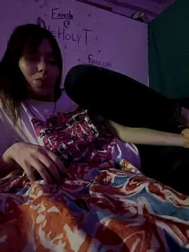 Snapshot of the_holy_t chatting on 15, 11, 2025 the holy t online show from 15, 11, 2025