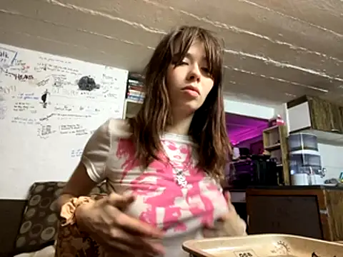 Snapshot of the_holy_t chatting on 17, 11, 2025 the holy t online show from 17, 11, 2025