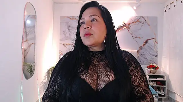 Ashley Grahaam online show from 5, 10, 2025