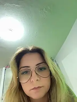 Snapshot of sophiemonroevip chatting on 5, 7, 2026 sophiemonroevip online show from 5, 7, 2026