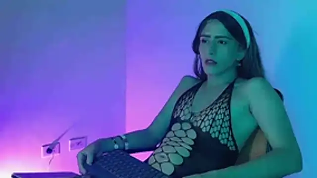 everly monroe online show from 22, 10, 2025