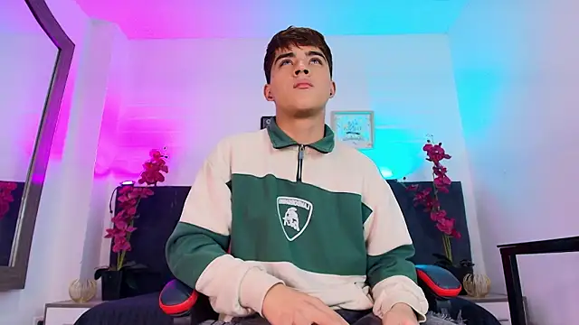 Lucass love online show from 4, 3, 2026