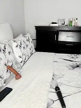 ChubbyBitch26 online show from 25, 2, 2026