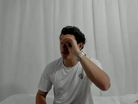 douglaszaens online show from 10, 2, 2026