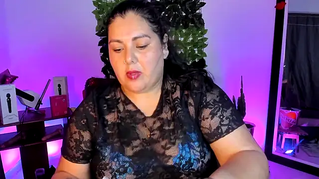 Snapshot of AndreaKinky chatting on 25, 6, 2026 AndreaKinky online show from 25, 6, 2026