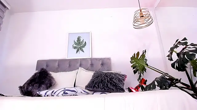 Lucie Harper online show from 10, 11, 2025