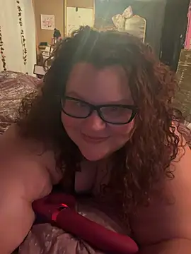 Snapshot of Fatpussybigass chatting on 10, 5, 2026 Fatpussybigass online show from 10, 5, 2026