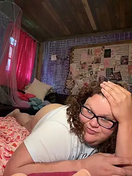 Snapshot of Fatpussybigass chatting on 23, 5, 2026 Fatpussybigass online show from 23, 5, 2026