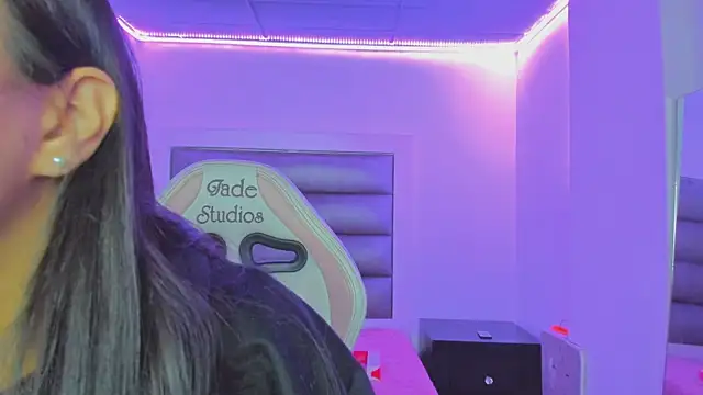 Andrea brunnette online show from 12, 11, 2025