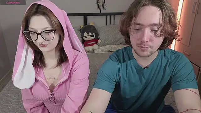 Snapshot of ellen_and_danny chatting on 17, 12, 2025 ellen and danny online show from 17, 12, 2025