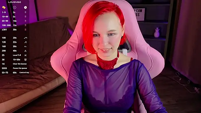 NaomiYoru online show from 10, 9, 2025