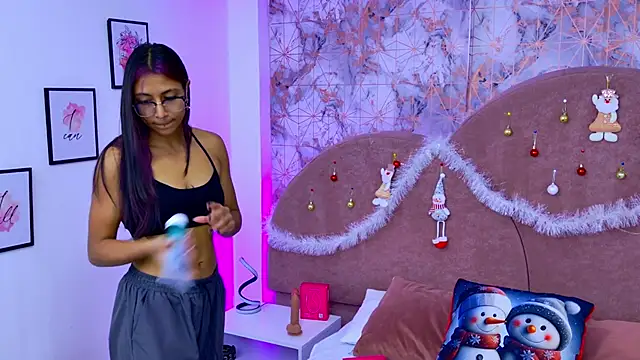 Snapshot of RavenGloomy chatting on 15, 12, 2025 RavenGloomy online show from 15, 12, 2025