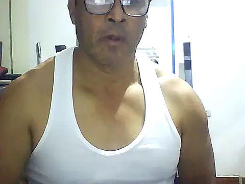 Snapshot of sexigym35 chatting on 3, 10, 2025 sexigym35 online show from 3, 10, 2025