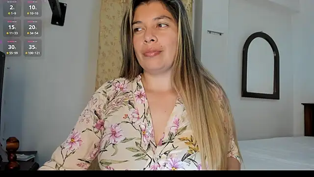 Snapshot of Noortaheri88 chatting on 20, 12, 2025 Noortaheri88 online show from 20, 12, 2025