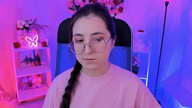 Snapshot of VirtuallVoyant chatting on 16, 10, 2025 VirtuallVoyant online show from 16, 10, 2025