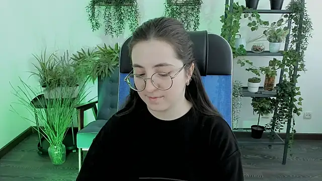 Snapshot of VirtuallVoyant chatting on 7, 1, 2026 VirtuallVoyant online show from 7, 1, 2026