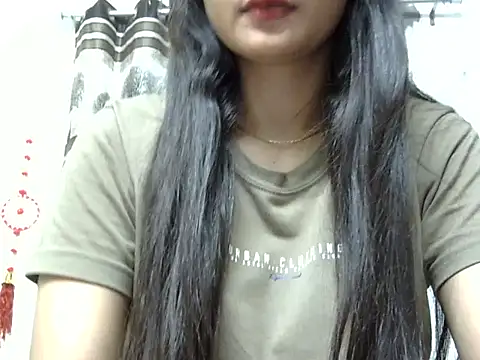 Snapshot of SURBHI_08 chatting on 3, 11, 2025 SURBHI 08 online show from 3, 11, 2025