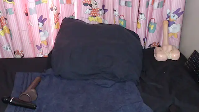 Snapshot of TrishahXo chatting on 10, 6, 2026 TrishahXo online show from 10, 6, 2026