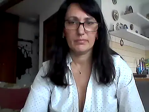 Elena48324 online show from 15, 4, 2026