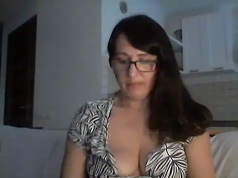 Snapshot of Elena48324 chatting on 8, 7, 2026 Elena48324 online show from 8, 7, 2026
