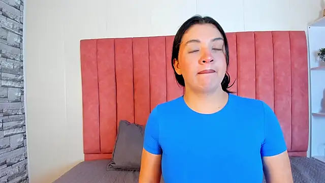 ashley Olsen online show from 11, 11, 2025