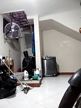 Selena Thompson online show from 11, 9, 2025