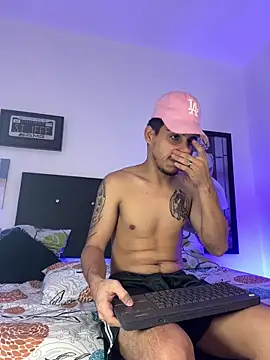 Snapshot of Luke_Stone chatting on 17, 10, 2025 Luke Stone online show from 17, 10, 2025