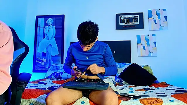 Snapshot of Luke_Stone chatting on 27, 10, 2025 Luke Stone online show from 27, 10, 2025