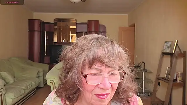 Snapshot of Betty_Brick chatting on 28, 4, 2026 Betty Brick online show from 28, 4, 2026