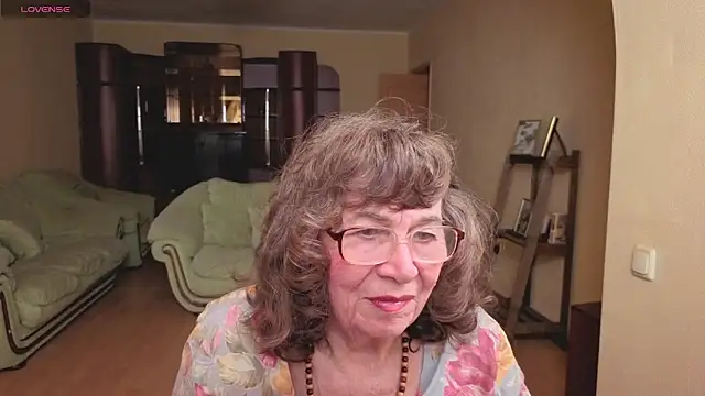 Snapshot of Betty_Brick chatting on 29, 4, 2026 Betty Brick online show from 29, 4, 2026