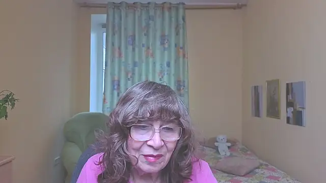 Snapshot of Betty_Brick chatting on 7, 5, 2026 Betty Brick online show from 7, 5, 2026