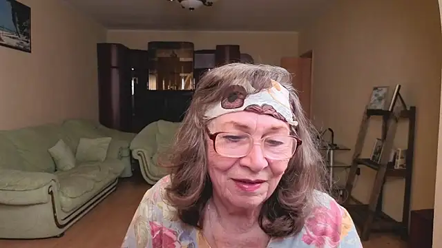 Snapshot of Betty_Brick chatting on 17, 5, 2026 Betty Brick online show from 17, 5, 2026